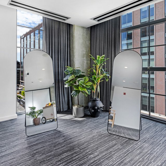 Carr-GettingReadyRoom-1